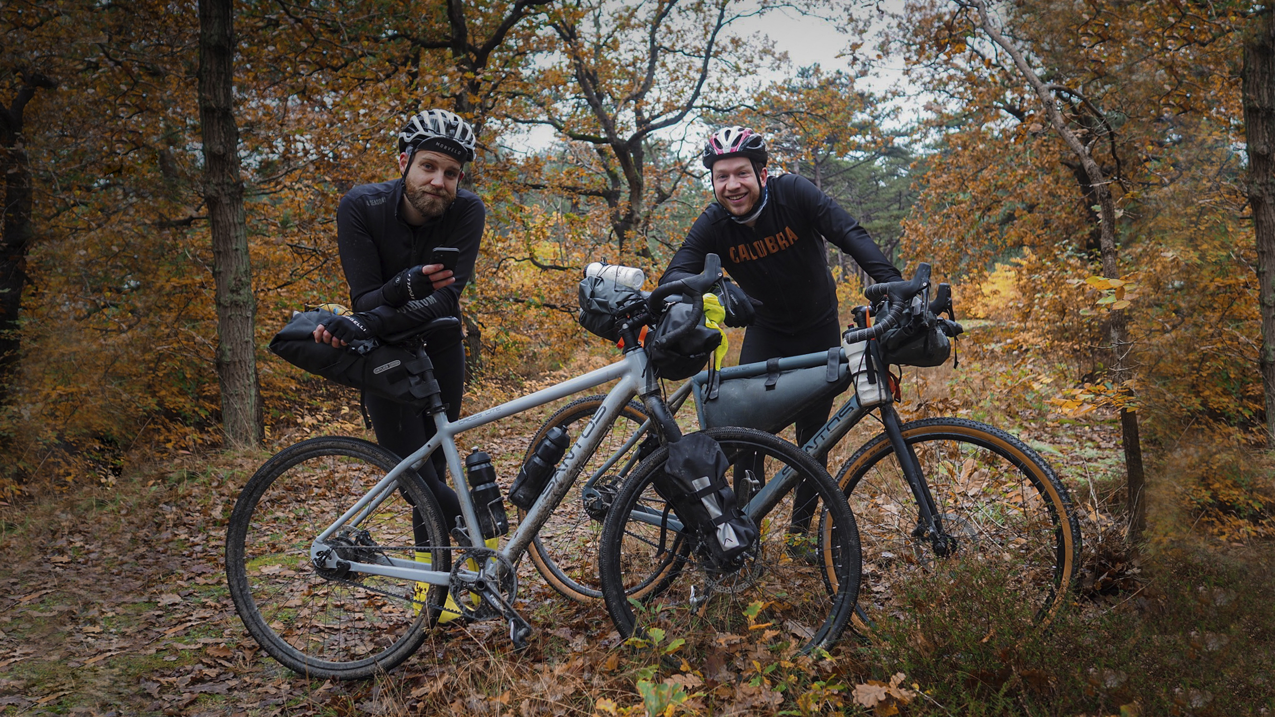 Santos Gravelmaster op gravelpad